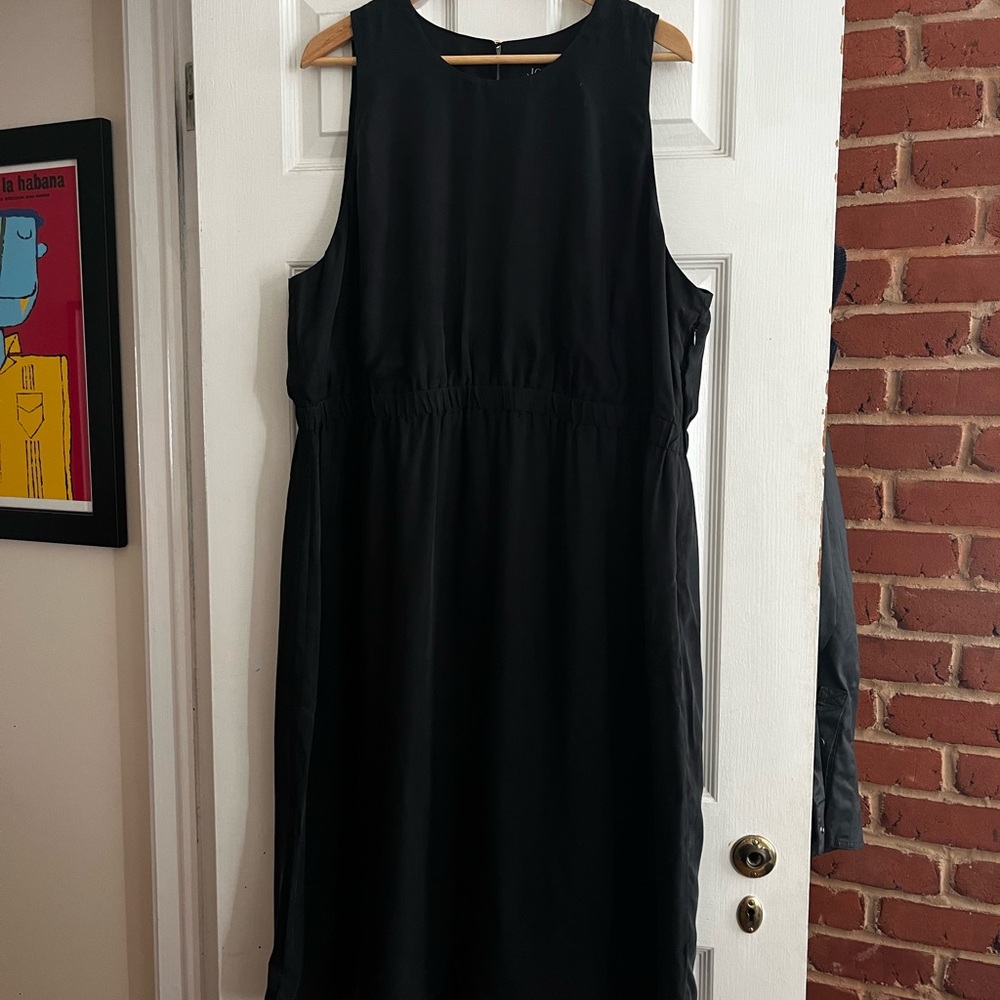 Elegant Black Shift Dress